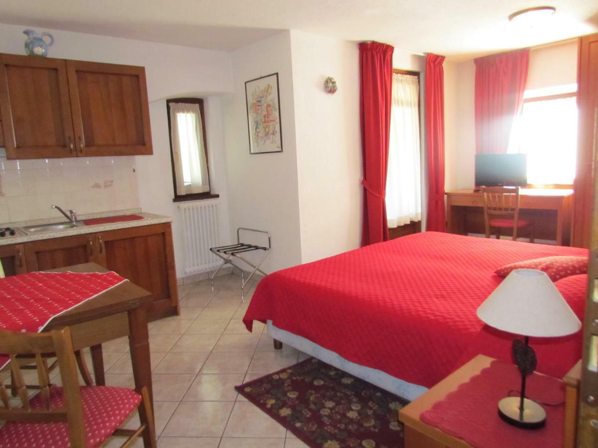 Residence Du Chateau Фенис Экстерьер фото
