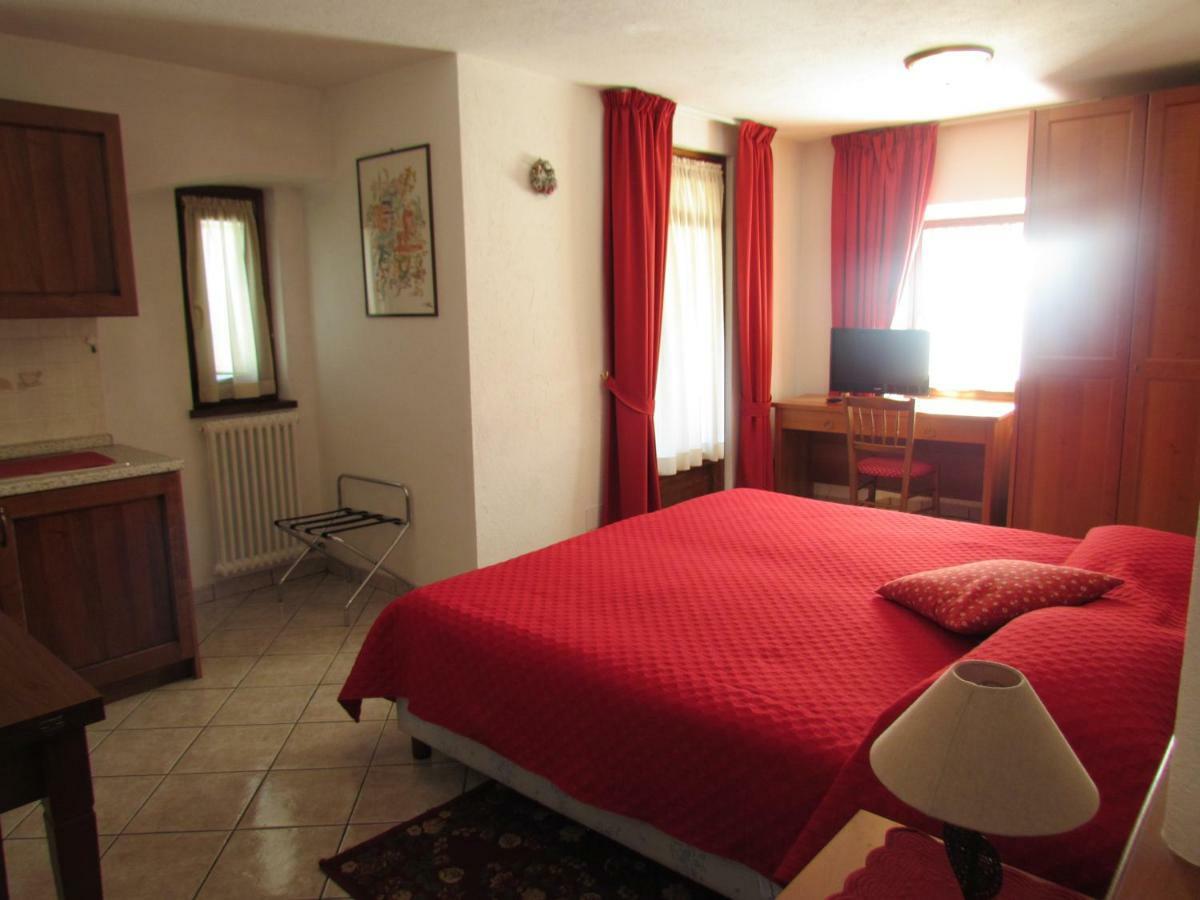 Residence Du Chateau Фенис Экстерьер фото