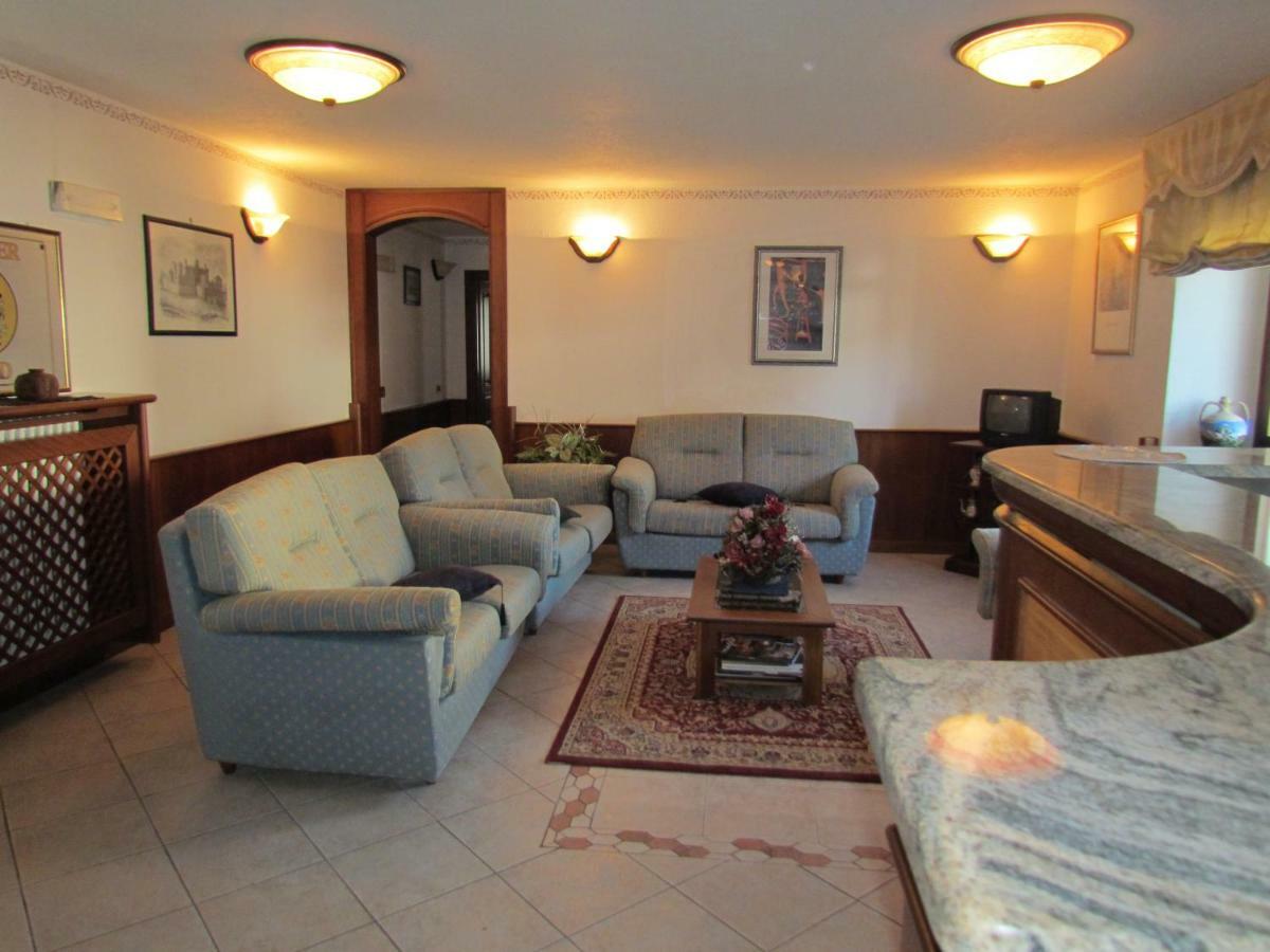 Residence Du Chateau Фенис Экстерьер фото